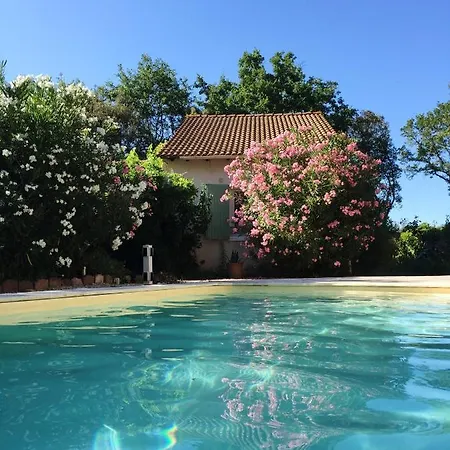 Charmante A Avec Piscine Privee *