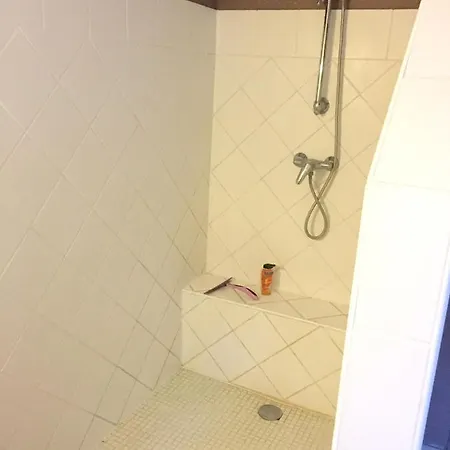 Charmante A Avec Piscine Privee