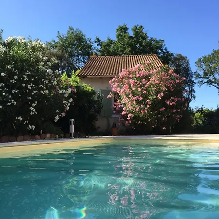 빌라 Charmante A Avec Piscine Privee