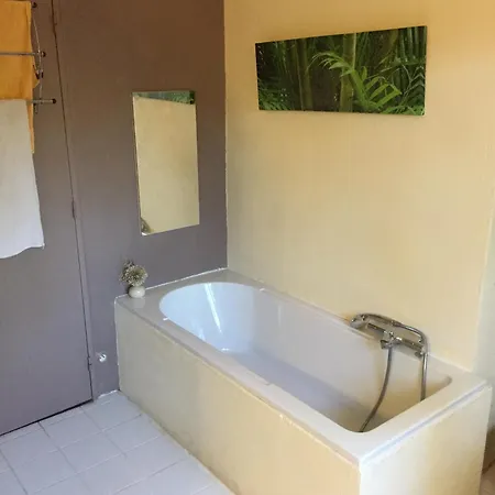 Charmante A Avec Piscine Privee *
