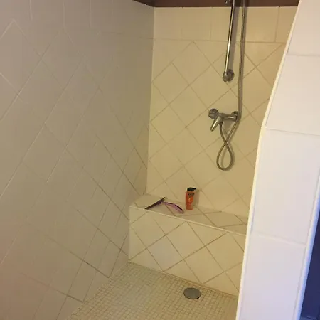 빌라 Charmante A Avec Piscine Privee Arpaillargues-et-Aureillac