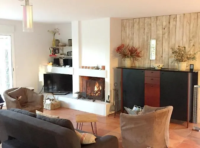 Charmante A Avec Piscine Privee *